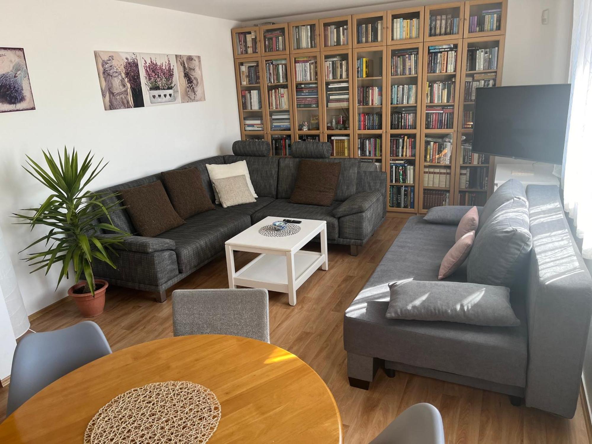 Apartman S Wellness Sluzbami Čerčany Dış mekan fotoğraf